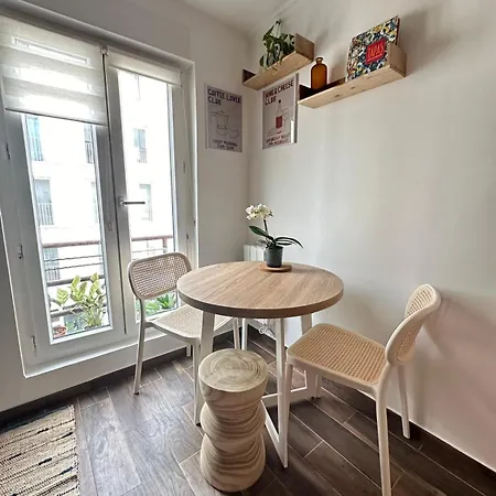 Modern Near Montmarte 2 Mins From Metro Chateau Rouge * Париж