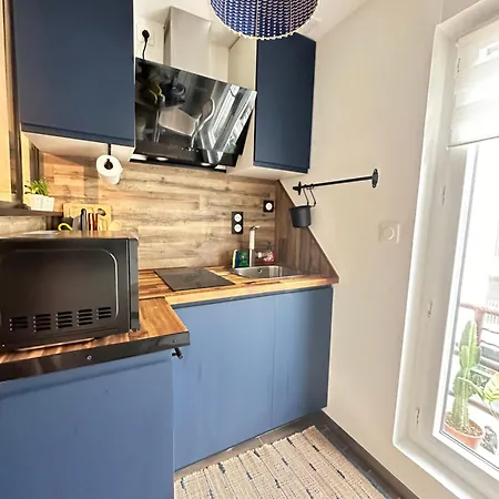 Modern Near Montmarte 2 Mins From Metro Chateau Rouge Апартаменты Париж