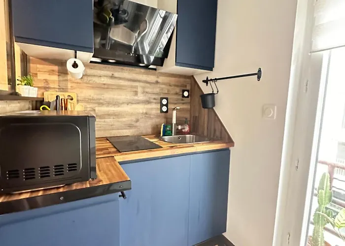 Modern Near Montmarte 2 Mins From Metro Château Rouge Appartement Paris