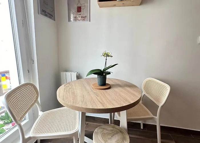Modern Near Montmarte 2 Mins From Metro Chateau Rouge